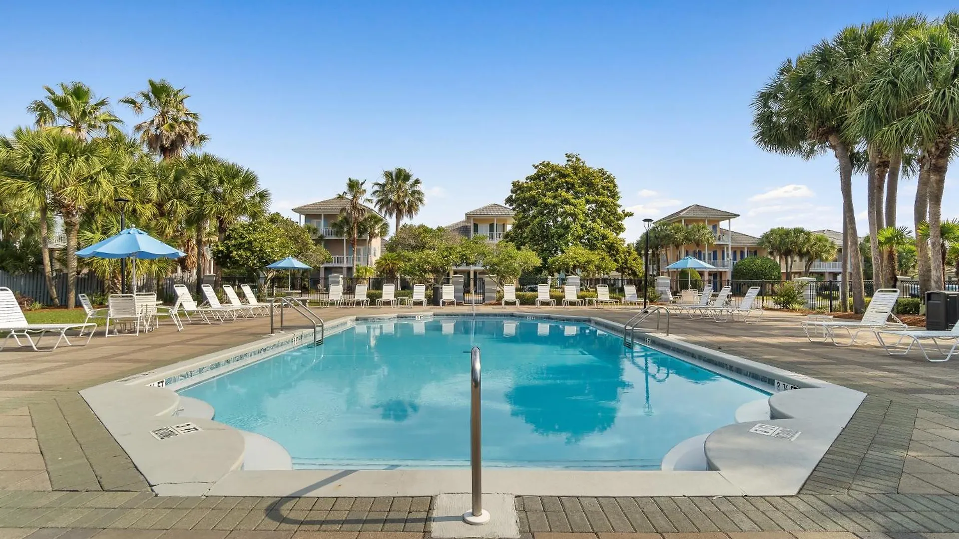 Luxury Beach House Steps From Pool And Short Walk To Private Beach Pavilion Destin Holiday home