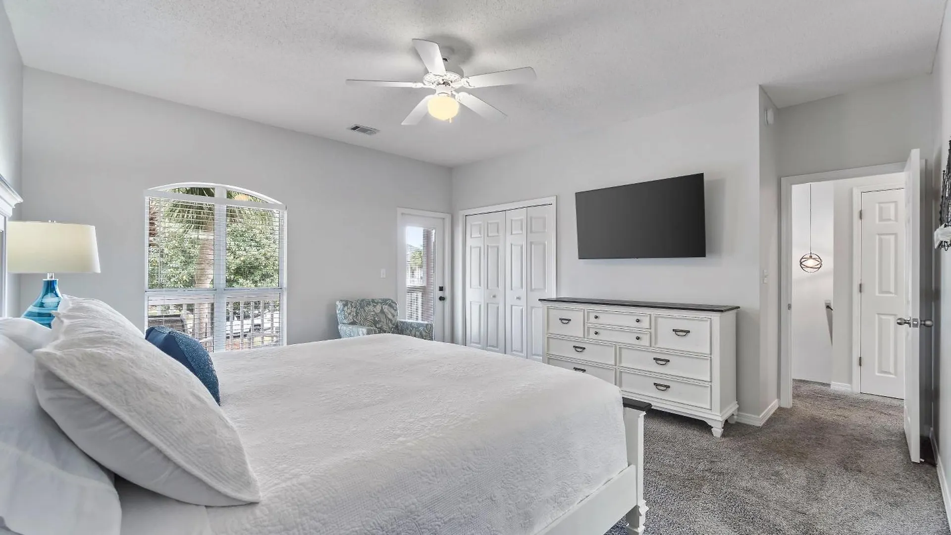 Luxury Beach House Steps From Pool And Short Walk To Private Beach Pavilion Destin