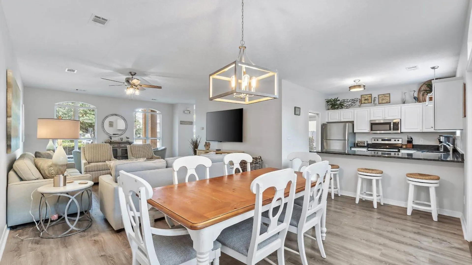 Holiday home Luxury Beach House Steps From Pool And Short Walk To Private Beach Pavilion Destin